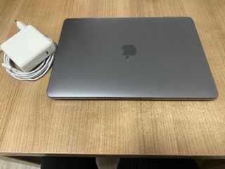 MacBook Pro M2 Plata/Gris Espacial