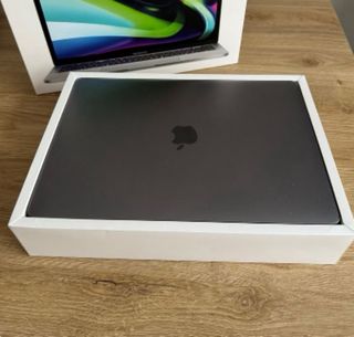 MacBook Pro M2 Plata/Gris Espacial