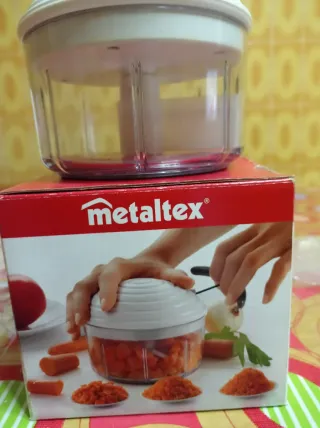 Tritaverdure Metaltex con lame mobili