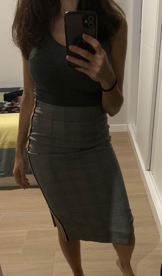 Falda midi cuadros Mango