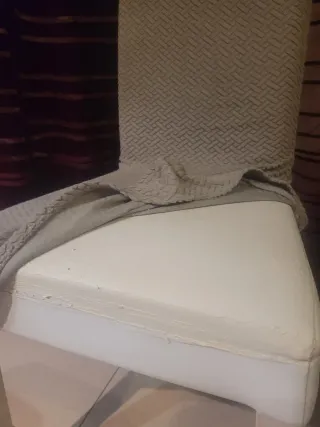 6 sillas con fundas de tela