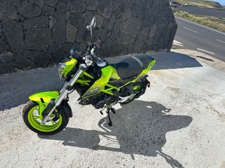 Benelli TNT 125 Naked Verde
