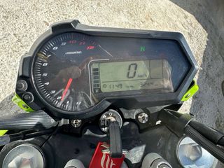 Benelli TNT 125 Naked Verde