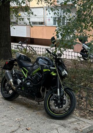 Kawasaki Z900 A2 Negra y Verde