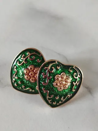 Orecchini Cuore Verde Dettagli Oro