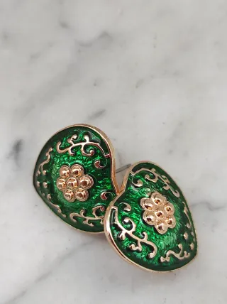 Orecchini Cuore Verde Dettagli Oro