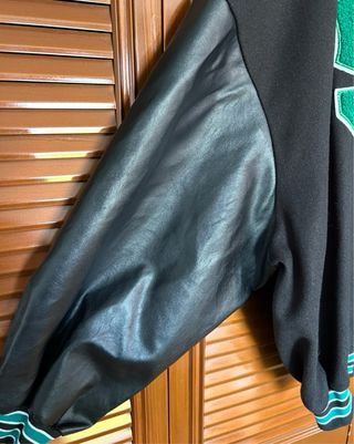 Chaqueta universitaria