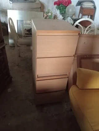 2 Mesitas de Noche Ikea Madera