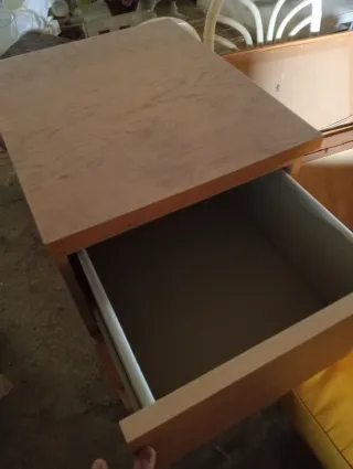 2 Mesitas de Noche Ikea Madera