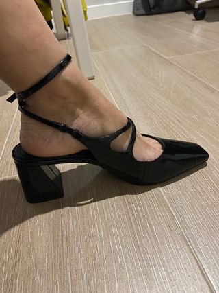 Zapatos Zara tacón negros charol