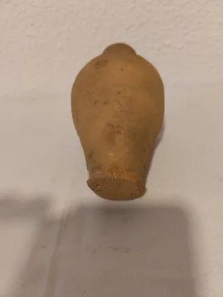 Botija de barro antigua