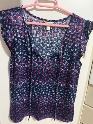 Camiseta Springfield floral azul y rosa talla M