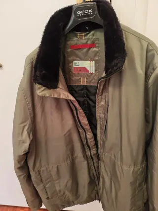 Parka Apart ,color verde oliva