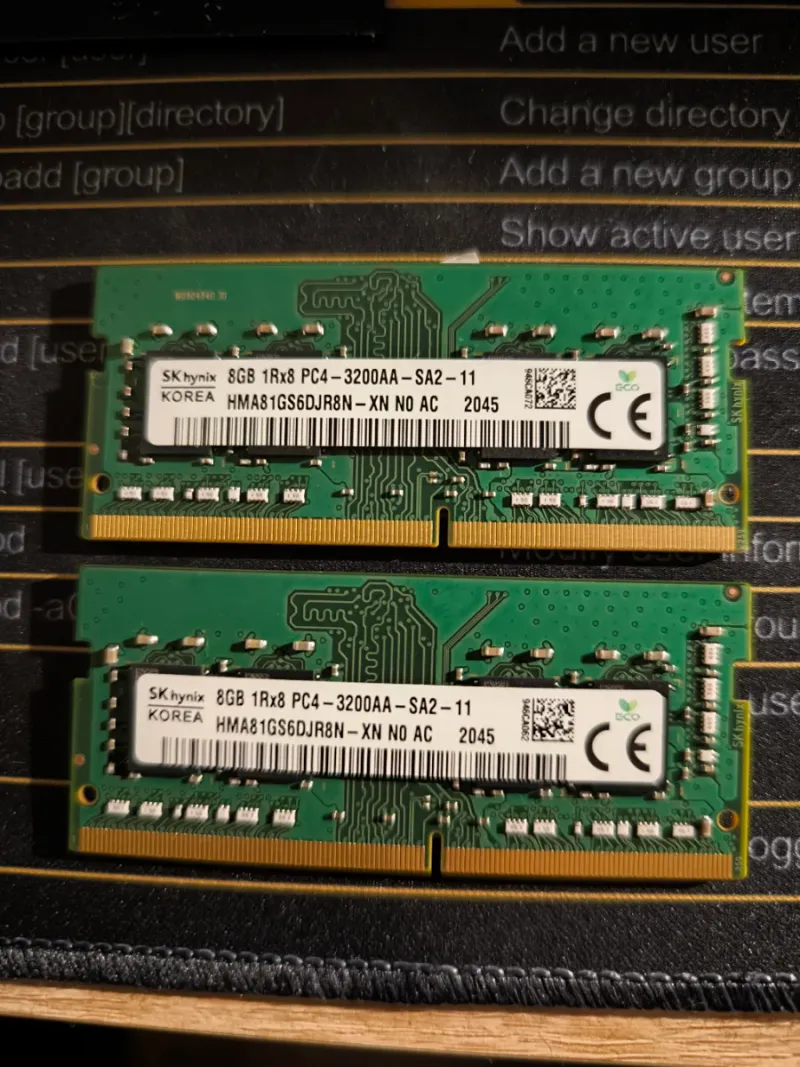 2x SK hynix 8GB DDR4 Portátil PC4-3200AA