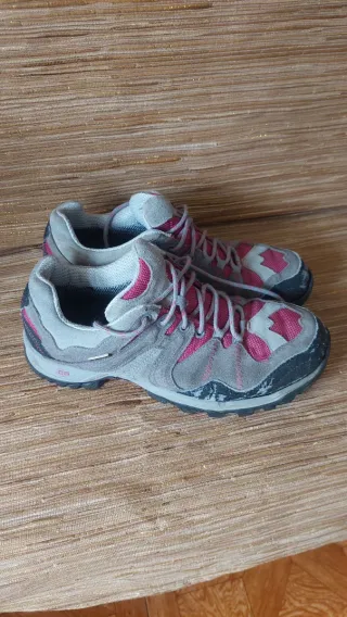Zapatillas trekking senderismo grises y rosas