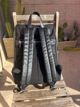 Mochila negra Zara