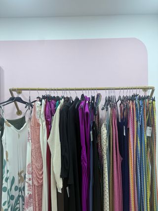 LIQUIDACION MUEBLES TIENDA ROPA