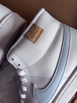 Zapatillas Nike Botín Blancas y Azules