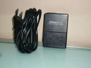 Caricabatterie Nikon MH-62