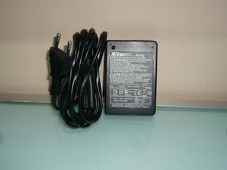 Caricabatterie Nikon MH-62