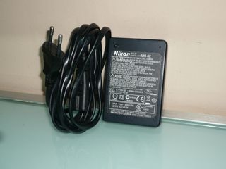 Caricabatterie Nikon MH-62