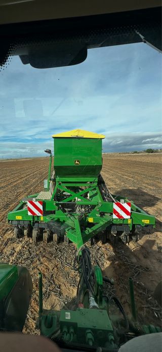 Sembradora John Deere 750A