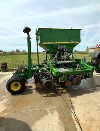 Sembradora John Deere 750A