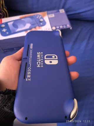 Nintendo Switch Lite blu con scatola