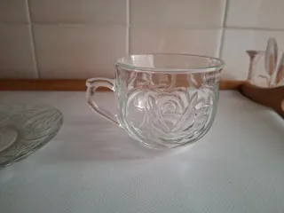 TAZAS CON PLATO VINTAGE CRISTAL MOLDADO