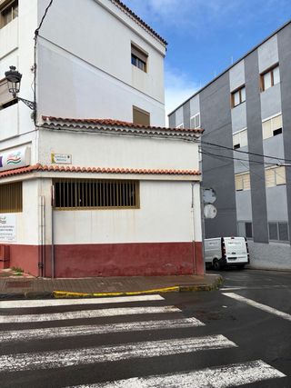Plaza de garaje en edificio comunitario en casco
