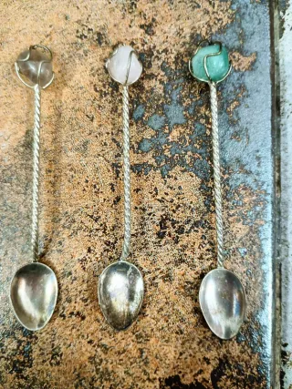 Cucharillas Vintage con Piedras Naturales