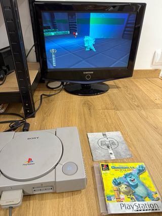 Consola PS1 con 2 mandos y juegos