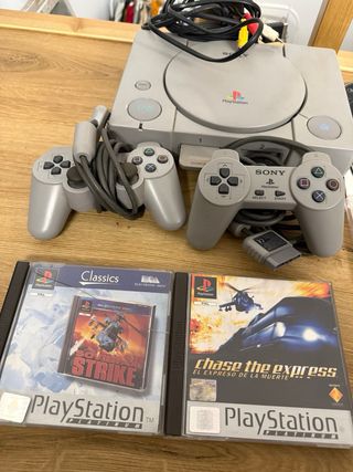 Consola PS1 con 2 mandos y juegos