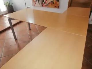 Mesa de oficina madera y metal