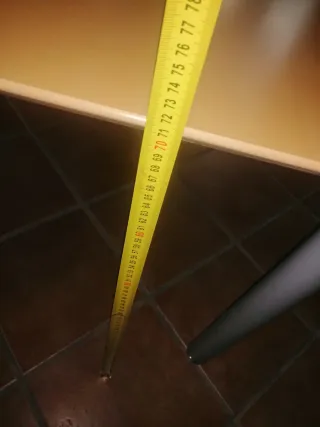 Mesa de oficina madera y metal