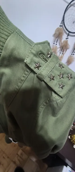 Chaqueta verde militar