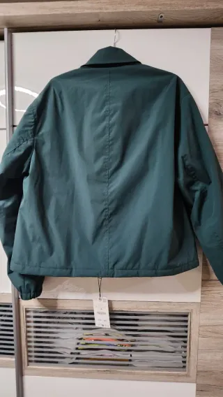 Cazadora técnica Zara verde