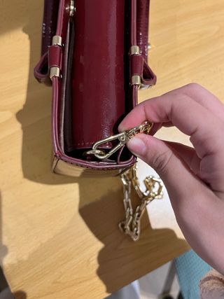 Bolso de hombro Zara burdeos