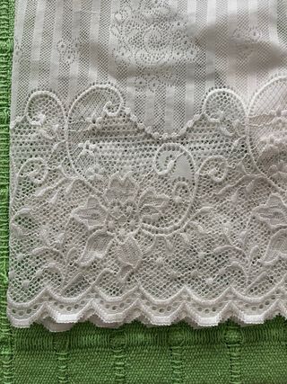 Bermudas anti rozaduras. ENCAJE BLANCO. SIN USAR