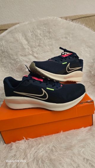 Nike deportivas azul y rosa talla 44