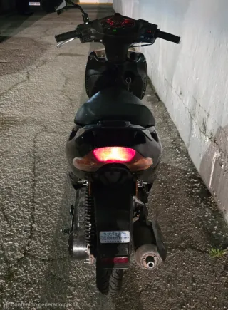 Aprilia Sonic 50 2 tiempos Scooter negociable