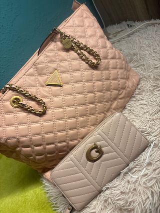 Bolso Guess Rosa con Cartera