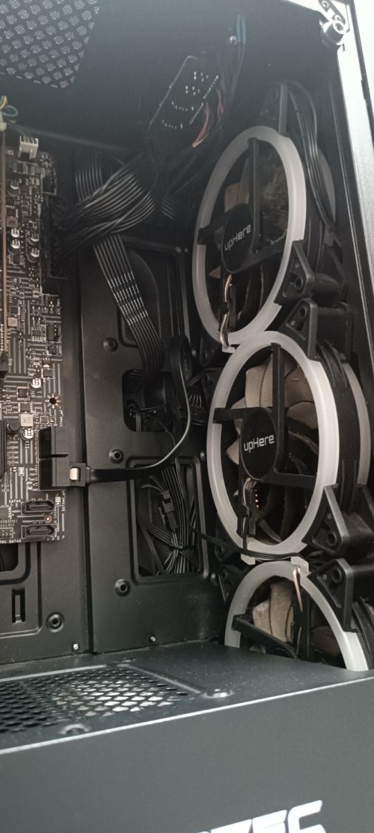 Pc Intel i5 16gb RAM afbeelding 4