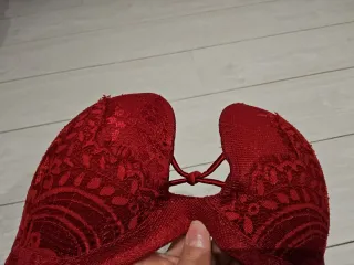 Sujetador encaje rojo relleno 90B
