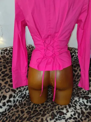 Camisa rosa talla 42 con corsé