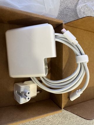 Cargador Macbook pro 100W USB-C
