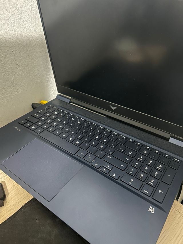 Portátil HP Victus AMD Ryzen 7 6800H/16