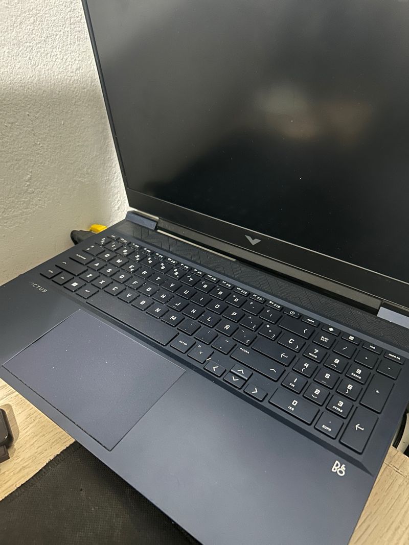 Portátil HP Victus AMD Ryzen 7 6800H/16