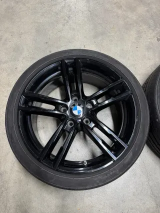 Llantas BMW Negras originales doble medida pirelli