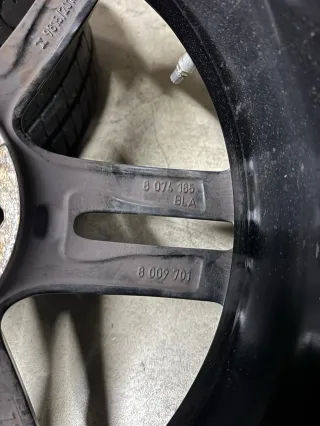 Llantas BMW Negras originales doble medida pirelli